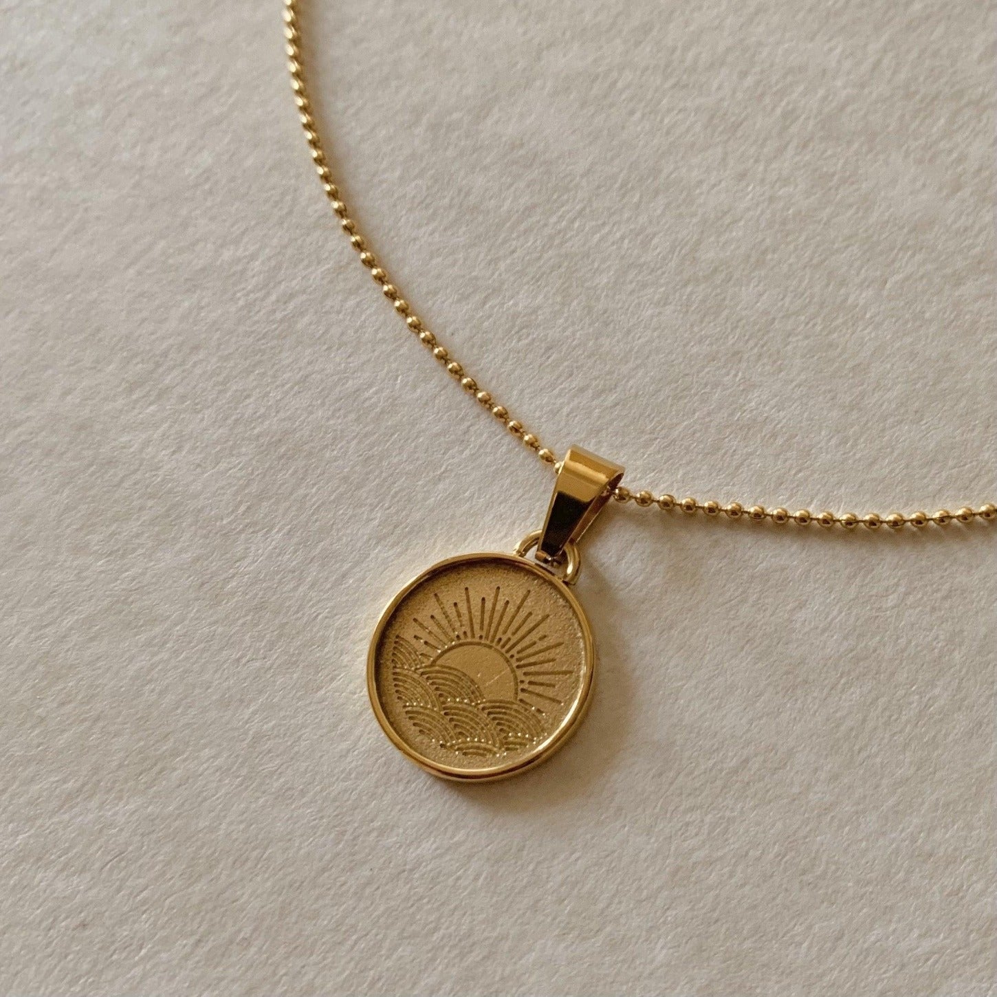 PVD jewelry Coin Necklace - The Smart Minimalist