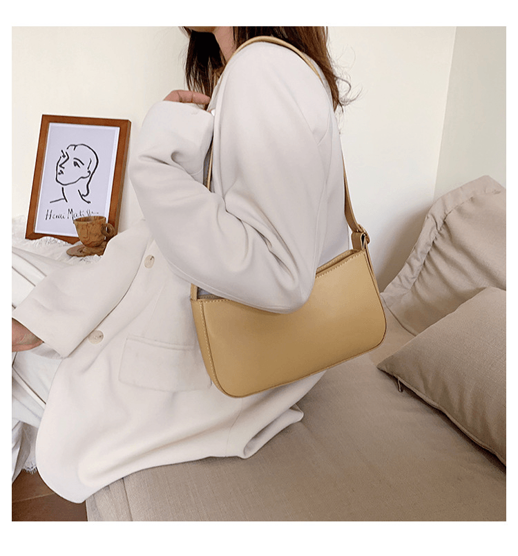 Our best seller: the 90s Mini Baguette Handbag. - The Smart Minimalist